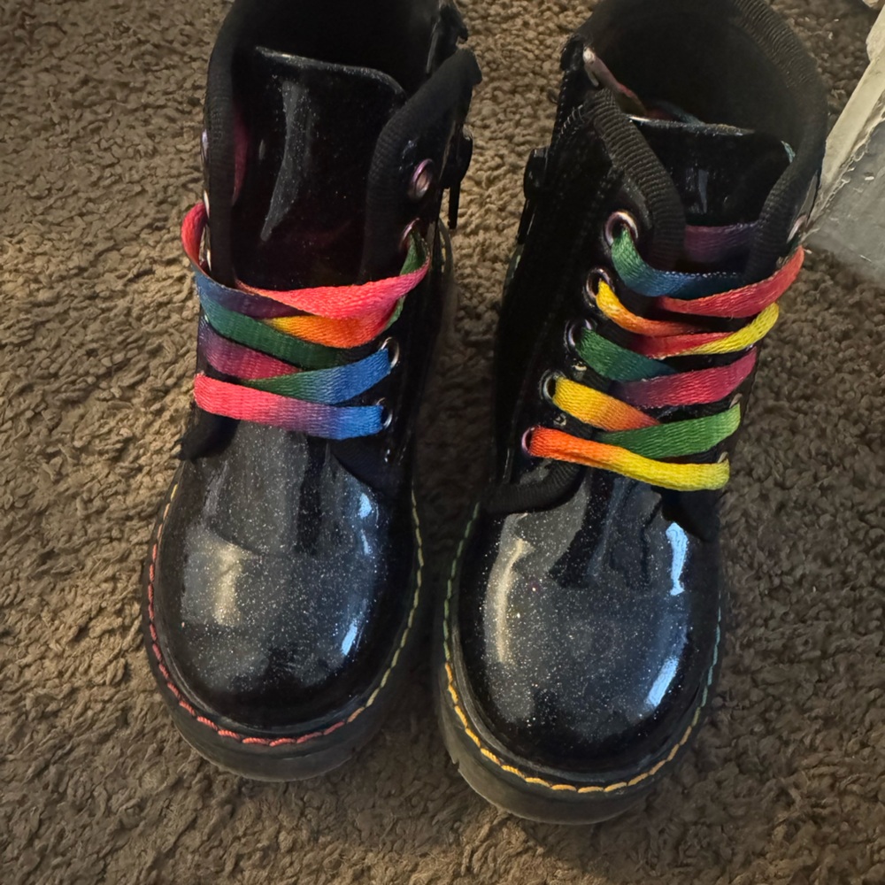 Dream Pairs Black Sparkle Boots with Colorful Laces